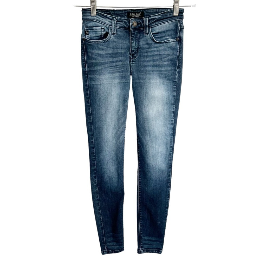 Judy Blue women’s skinny fit jeans size 27 mid rise medium wash blue